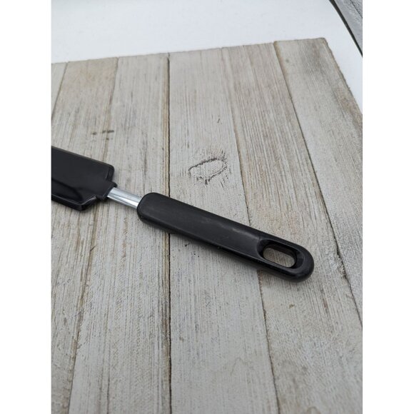 Icing Spatula Spreader Serrated Knife 12 1/2" Nylon Plastic Black - Picture 3 of 7